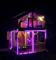 WOW Treehouse & Cottages