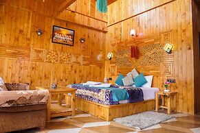WOW Treehouse & Cottages