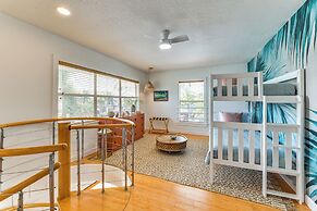 Walk to Gulf: Luxe Luau-themed Gem in Holmes Beach