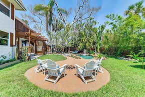 Walk to Gulf: Luxe Luau-themed Gem in Holmes Beach