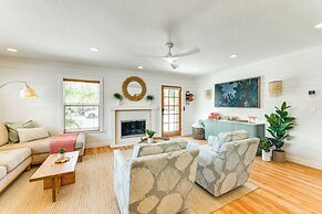 Walk to Gulf: Luxe Luau-themed Gem in Holmes Beach