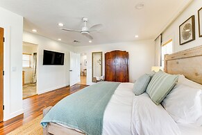 Walk to Gulf: Luxe Luau-themed Gem in Holmes Beach