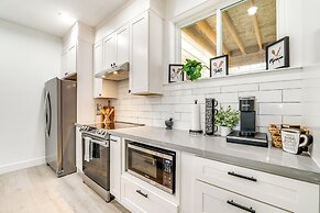 4 Mi to Dtwn: Modern Tacoma Home w/ Spacious Yard