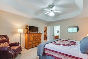 Home 2 Mi to Island in Pigeon Forge!