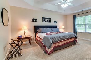 Home 2 Mi to Island in Pigeon Forge!