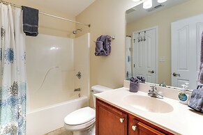 Home 2 Mi to Island in Pigeon Forge!