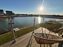 Luxury Lakeside Retreat With Hot Tub Games Room Watersports Sleeps 14