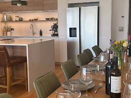 Luxury Lakeside Retreat With Hot Tub Games Room Watersports Sleeps 14