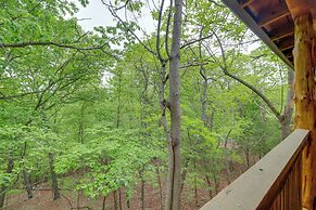 4 Mi to Marina: Cozy Log Cabin in Eureka Springs!