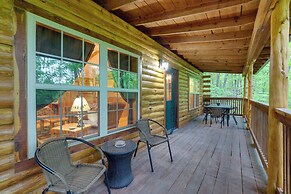 4 Mi to Beaver Lake: Peaceful Log Cabin w/ Deck!