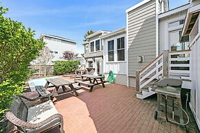 Walk to Sand & Fantasy Island: Beach Haven Getaway