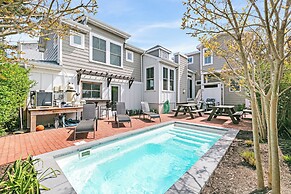 Walk to Sand & Fantasy Island: Beach Haven Getaway