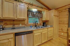 4 Mi to Lake: Wooded Log Cabin in Eureka Springs!