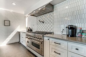 Luxe Family Gem in Montgomery: 'the Lake House!'