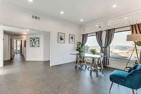 Luxe Family Gem in Montgomery: 'the Lake House!'
