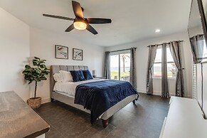 Luxe Family Gem in Montgomery: 'the Lake House!'
