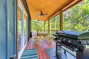 4 Mi to Dtwn Ellijay: Cabin w/ Pool & River Access