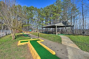 4 Mi to Dtwn Ellijay: Cabin w/ Pool & River Access