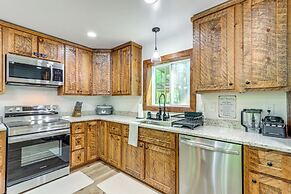 4 Mi to Dtwn Ellijay: Cabin w/ Pool & River Access