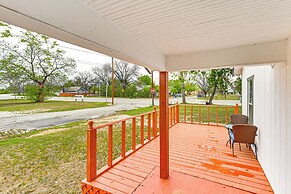 1 Mi to Dtwn: Family Home w/ Porch in Brownwood