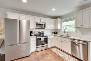 Walk to Shops & Dining: Downtown Condo in Helen