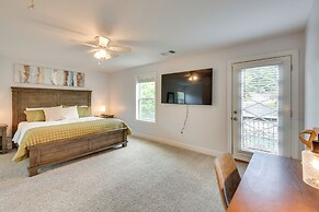 Walk to Shops & Dining: Downtown Condo in Helen