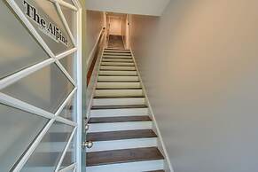 Walk to Main Street Shops: Helen Escape w/ Balcony