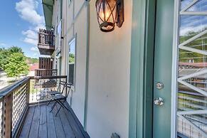 Walk to Main Street Shops: Helen Escape w/ Balcony