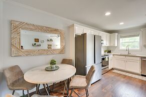 Steps to River + Shops: Downtown Helen Retreat!