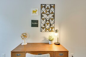 Steps to River + Shops: Downtown Helen Retreat!