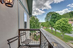 Steps to River + Shops: Downtown Helen Retreat!