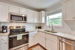 Steps to River + Shops: Downtown Helen Retreat!