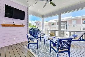 Walk to Pass Christian Beach: Stunning Family Home