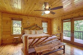 Family Friendly: Hot Tub Haven in Mineral Bluff!