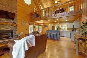 Family Friendly: Hot Tub Haven in Mineral Bluff!