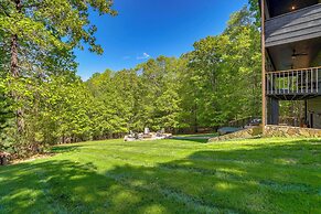 Family Friendly: Hot Tub Haven in Mineral Bluff!