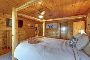 Family Friendly: Hot Tub Haven in Mineral Bluff!