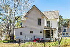 Walk to Main Street: Family-friendly Crisfield Gem