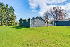 < 3 Mi to Double JJ Resort: Home w/ Large Yard!