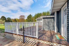 < 3 Mi to Double JJ Resort: Home w/ Large Yard!