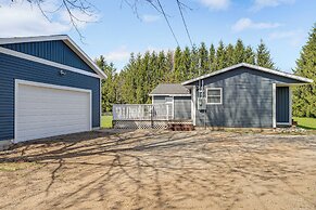 < 3 Mi to Double JJ Resort: Home w/ Large Yard!