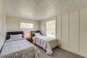 < 3 Mi to Double JJ Resort: Home w/ Large Yard!