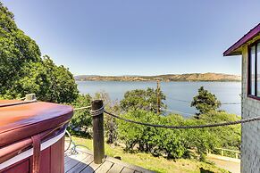 Private Hot Tub w/ Water Views: Lower Lake Getaway
