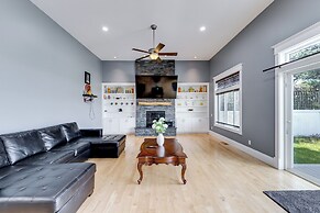 Bay Views & Deck: Spacious Ferndale Family Home