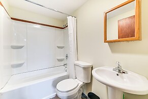 Lake-view Cabin w/ Furnished Deck in Hadley!