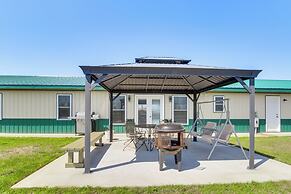 Lakefront Family Home w/ Boat Dock in Underwood