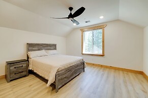 7 Mi to Lake Davis: Family Outdoor Retreat w/ Deck
