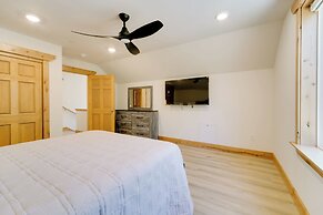 7 Mi to Lake Davis: Family Outdoor Retreat w/ Deck