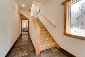 7 Mi to Lake Davis: Family Outdoor Retreat w/ Deck