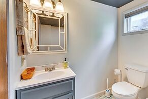 3 Mi to Erie Canal: Home w/ Hot Tub in Holley!